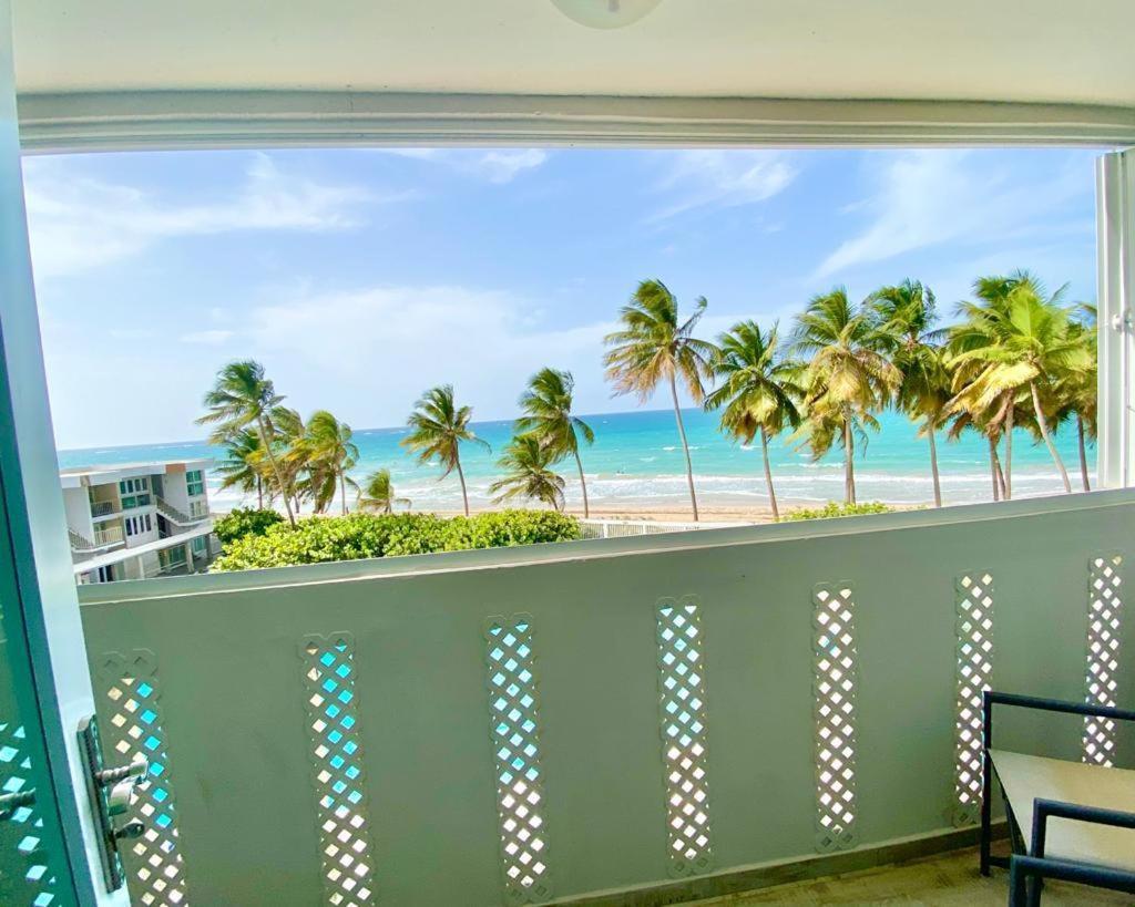 Kasa Brisa Marina Ocean View Balcony Beachfront Сан-Хуан Экстерьер фото